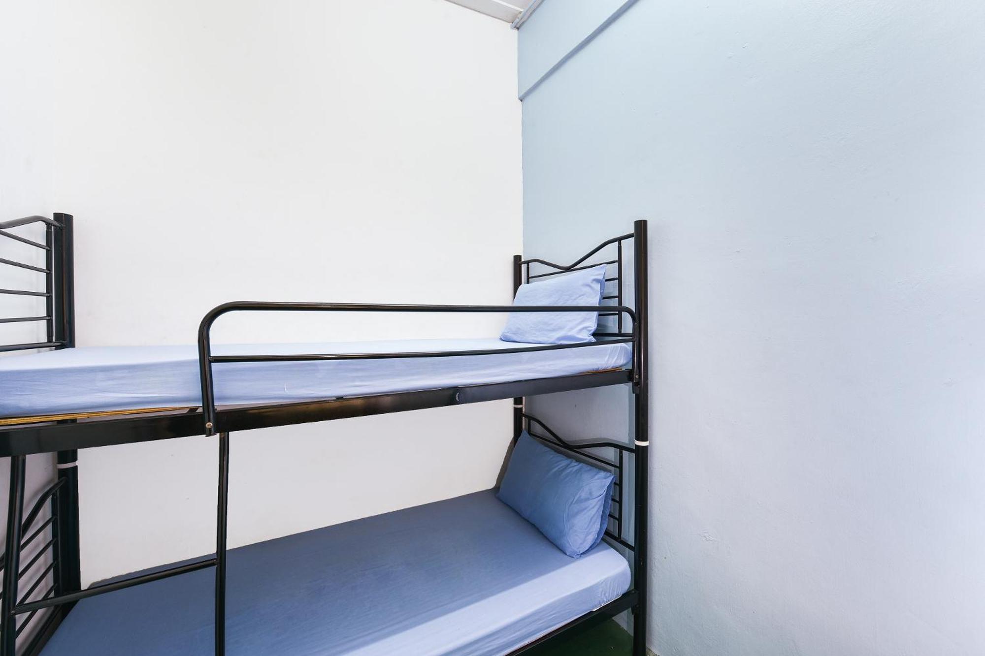 Spot On 89872 Kuantan Backpackers Hotell Exteriör bild