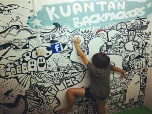 Spot On 89872 Kuantan Backpackers Hotell Exteriör bild